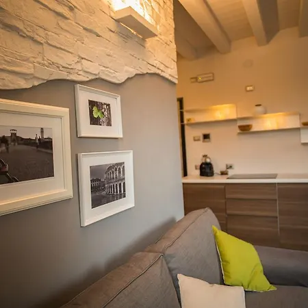 Qsix Luxury Apartment